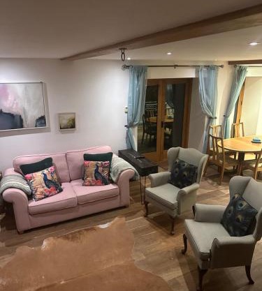 Luxury Three Bedroom Barn Conversion in Devon