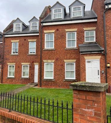 Luxury Town centre apartment walking distance to RSC theatre