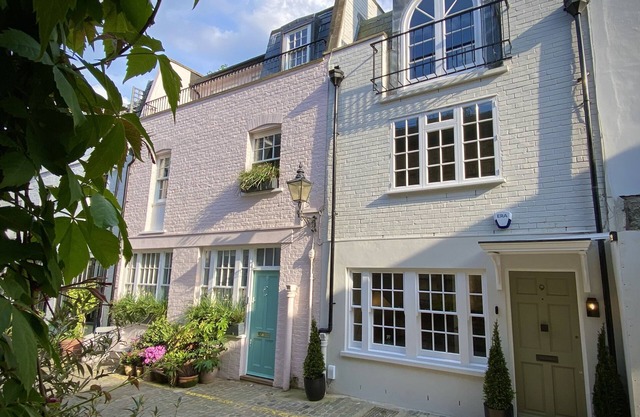 Luxury Town House