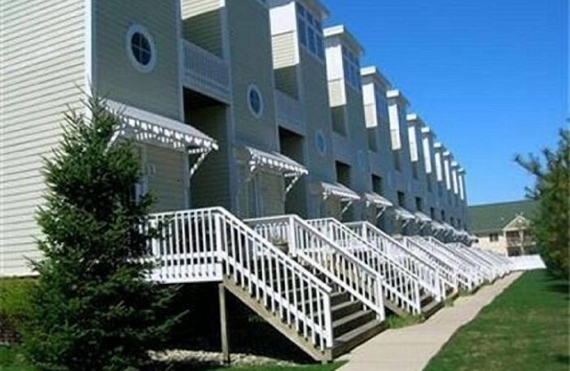 Luxury Townhome In The Heart Of Downtown New Buffalo