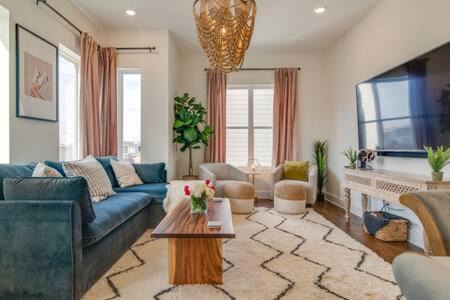 Luxury Twin Homes Near Downtown Nashville