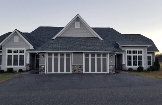Luxury Two Bedroom and Two Bathroom Home with Jacuzzi