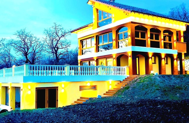 Luxury Villa Beelvita – Relaxing, Jacuzzi, Nature, WiFi, Parking