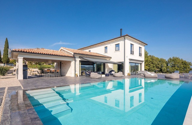 Luxury Villa Buddha Hill with Pool