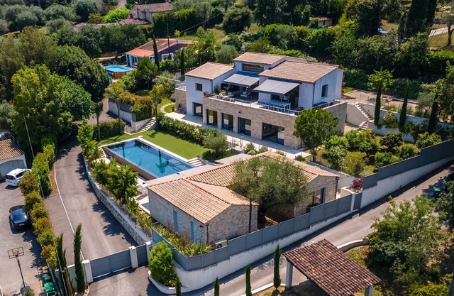 Luxury Villa with 15m Heated Infinity Pool & Pool House