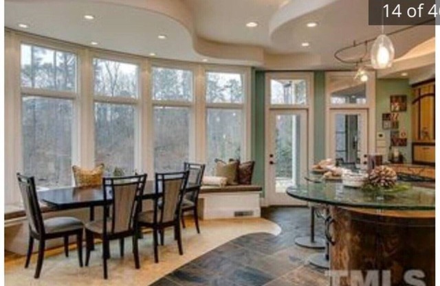 LUXURY VILLA IN A LUXURIOUS NEIGHBORHOOD IN CARY/RALEIGH