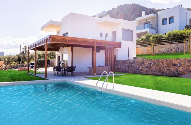 Luxury Villa U with private swimming pool