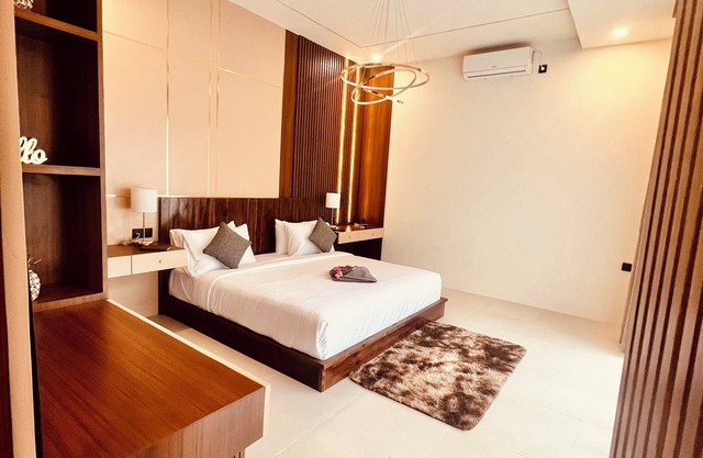 Luxury VIP Villa in the center of Kuta Lombok with private pool and garden