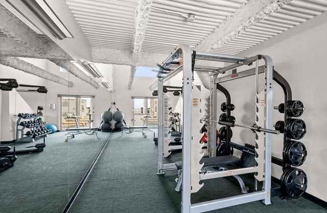 Luxury WeHo Condo w/Epic Views, Rooftop Pool & Valet