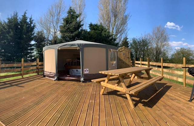 Luxury Yurt Glamping with 6 Acres & Swimming Lake