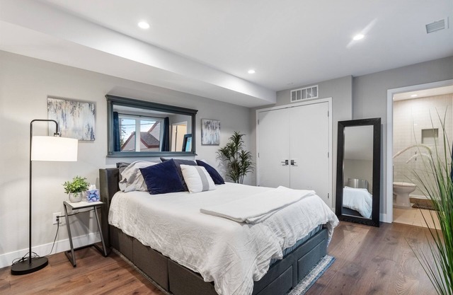 LuxuryDenver 750 Sq. Ft. Private Suite + Hot Tub - Downtown Denver