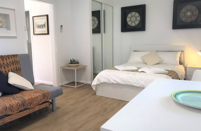 M207 Studio Apartment on Malcolm Street