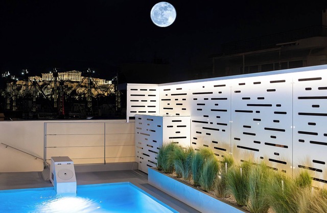 Ma Maison N°5 Penthouse,Private Heated Pool,Acropolis view Downtown Loft,300Mbps