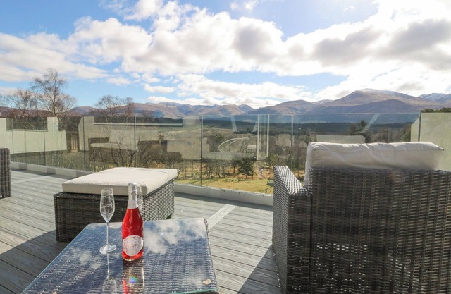 MACGREGOR RANCH, family friendly, with hot tub in Spean Bridge