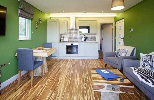 MADAGASCAR, pet friendly, character holiday cottage in Burton Pidsea