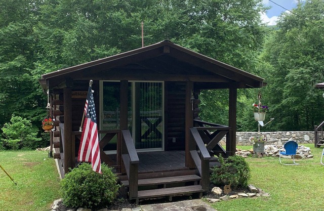 Maggie Valley Cabin off the Blue Ridge Pkwy.