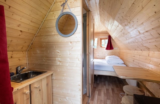 Magic cabin