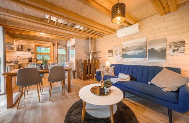 Magic new cozy tiny house at private lake