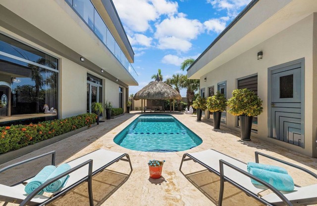 Magical Oasis ~ 6BR w/Large Pool & Gazebo ~ Views