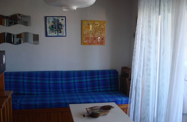 Magnificent App T 2 on Pin rolland - SAINT MANDRIER - 200 M from the beach