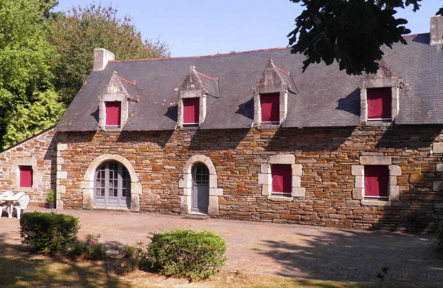 Magnificent Breton house for 15 p located in south brittany with private pool