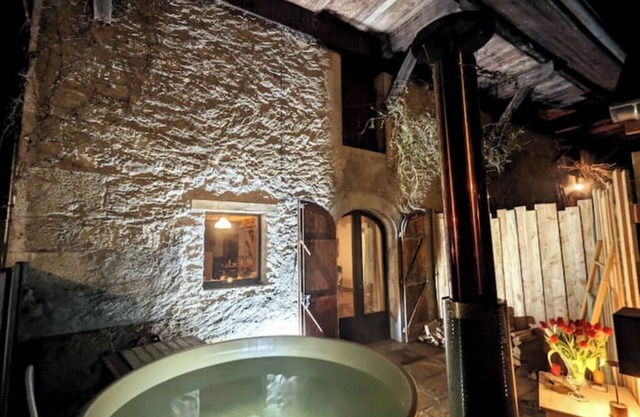 Magnificent farmhouse with private Nordic bath