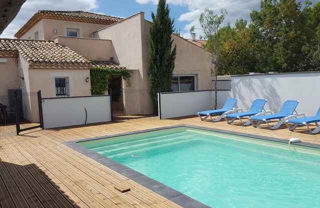 MAGNIFICENT HOUSE BETWEEN VINEYARDS, RIVER AND SEA WITH 8X4 SWIMMING POOL