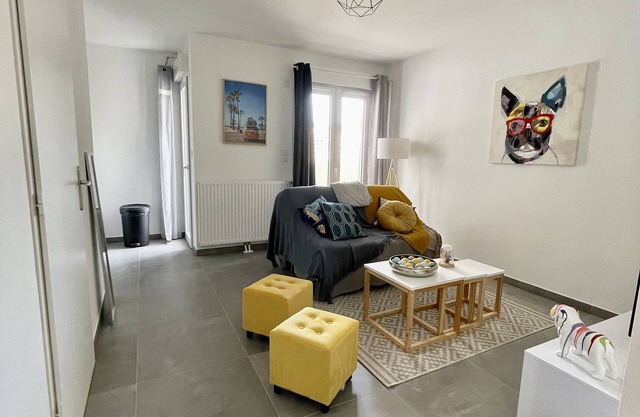 Magnificent new studio 5/10min from the beach and town center + Parking