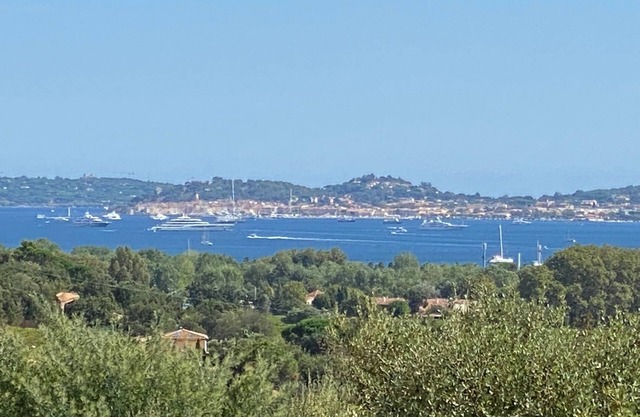 Magnificent view of the sea and the golf course of Saint Tropez