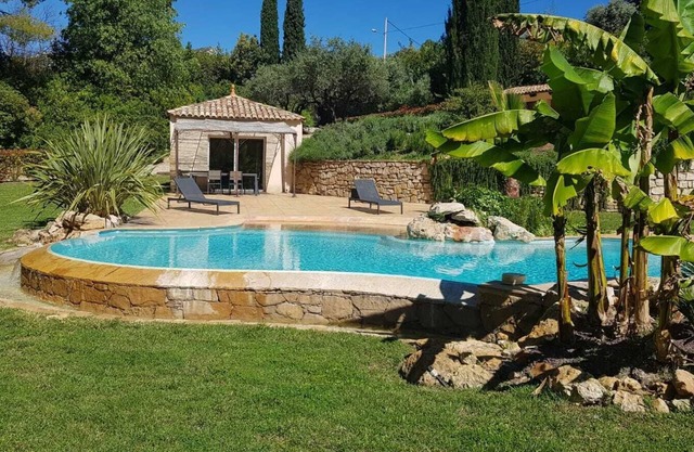 Magnificent villa in the hills of Pagnol