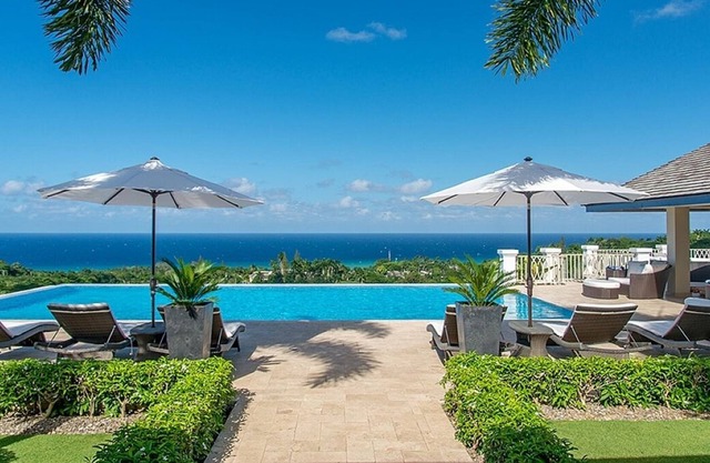 Magnificent Villa - Panoramic Sea Views, Extensive Grounds, Infinity Pool & Gym, Exceptional Staff