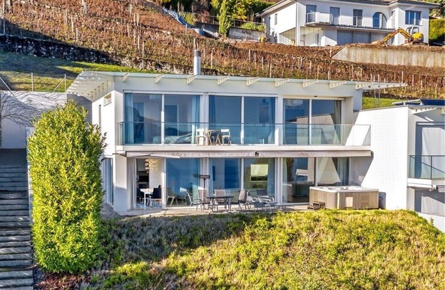 Magnifique 4BR Villa avec Lake View