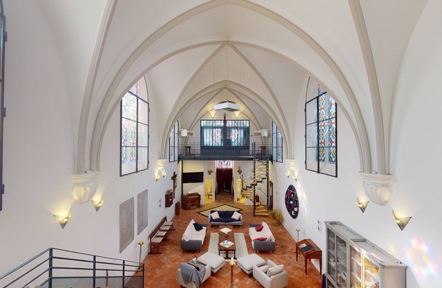 Magnifique Chapelle Entièrement Rénovée en Cœur de Ville Pour 8 Personnes