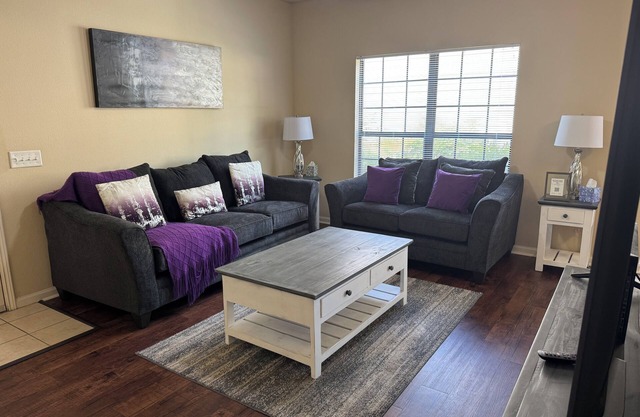Magnolia Haven: 2BD/1BA Retreat w/Gym, Pool, BBQ Grill