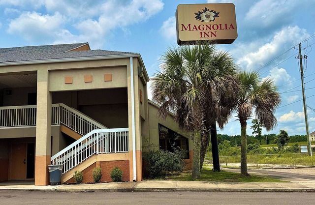 Magnolia Inn Townhouse Hattiesburg MS I-59