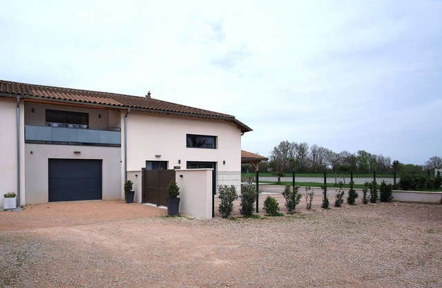 Maison à la Campagne Avec bel Extérieur Pour Profiter de Bons Moments en Famille