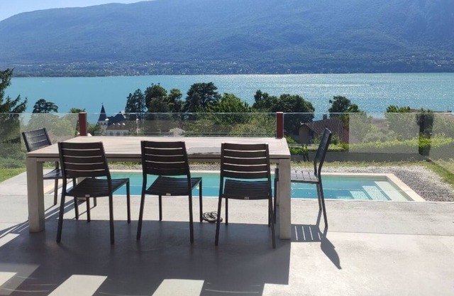 Maison 200 m2 vue lac du Bourget. 5 min à Pied du Lac. Plage 5 min à Pied