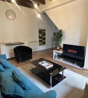 Maison 7 personnes TV connectée