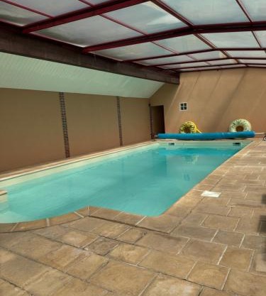 Maison avec Piscine, Jacuzzi et grand Jardin à 1h de Paris