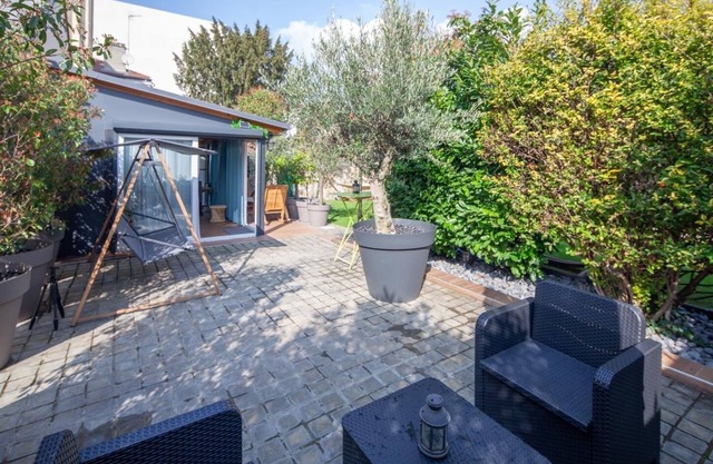 Maison Avec spa et Piscine Privée à Paris Animaux de Compagnie pas Accepté