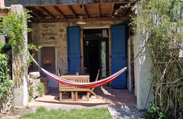 Maison Cévenole village-calme-fresh-nature-river