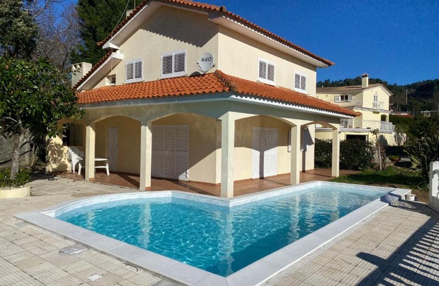 Maison chaleureuse avec piscine & vue panoramique
