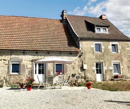 Maison conviviale à Bagnols avec terrasse et jardin