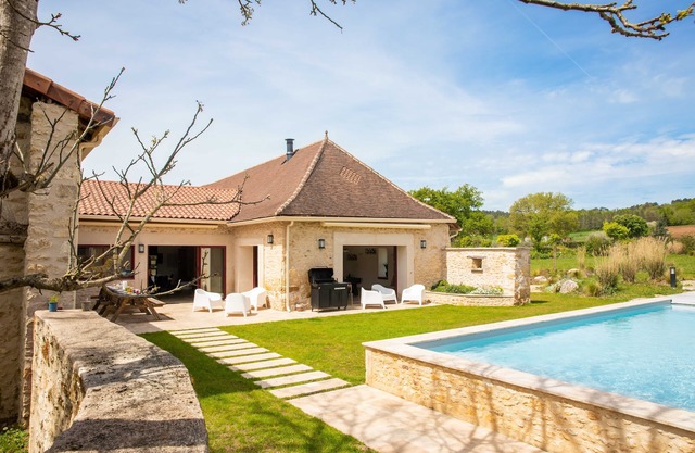 Maison de Famille Récemment Rénovée 8 Chambres, Piscine/spa/sauna