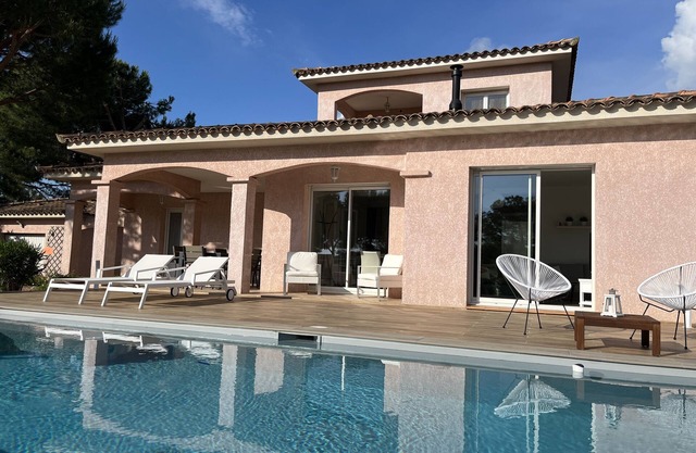 Maison de 4 Chambres Avec Piscine, Bord de Mer, Porticcio