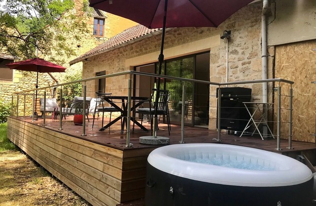 Maison de Charme à Sarlat Avec Spa