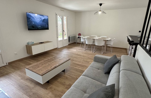 Maison de Campagne Dans un Domaine Privé