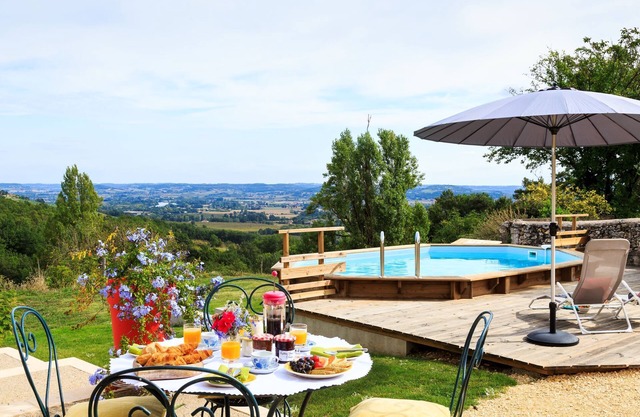 Maison de la Combe - Two Bedroom Villa, Sleeps 5