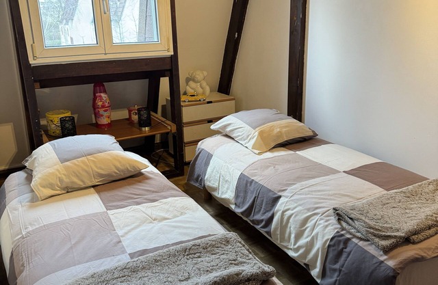 Maison de Ville Cosy en Bordure D'un Grand Lac, Proche Paris et Toute Commodité
