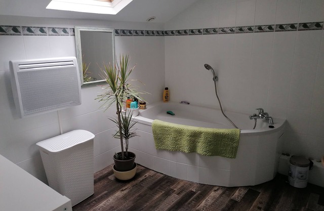Maison de Ville Avec Terrasse de 30 m2, Proche des Transports en Commun et Paris